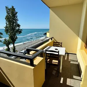 https://resort-gulden-karabocek-beach-garden.batumihotels.net
