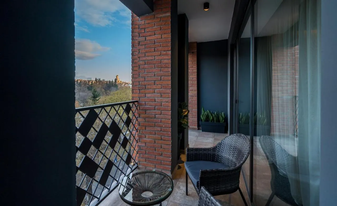 Bridge Hotel Тбилиси 4*,