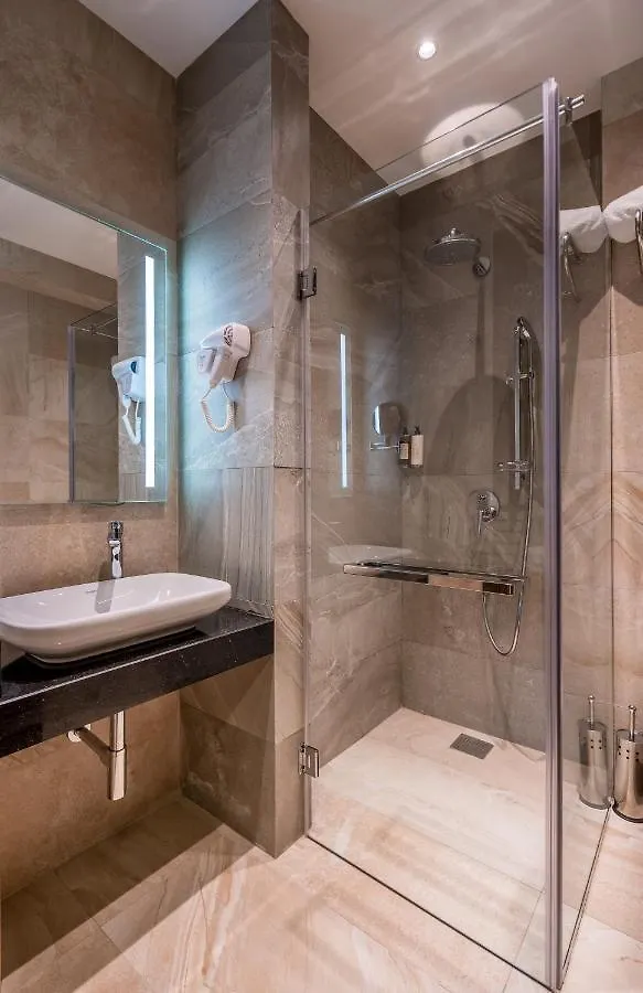 Bridge Hotel Тбилиси