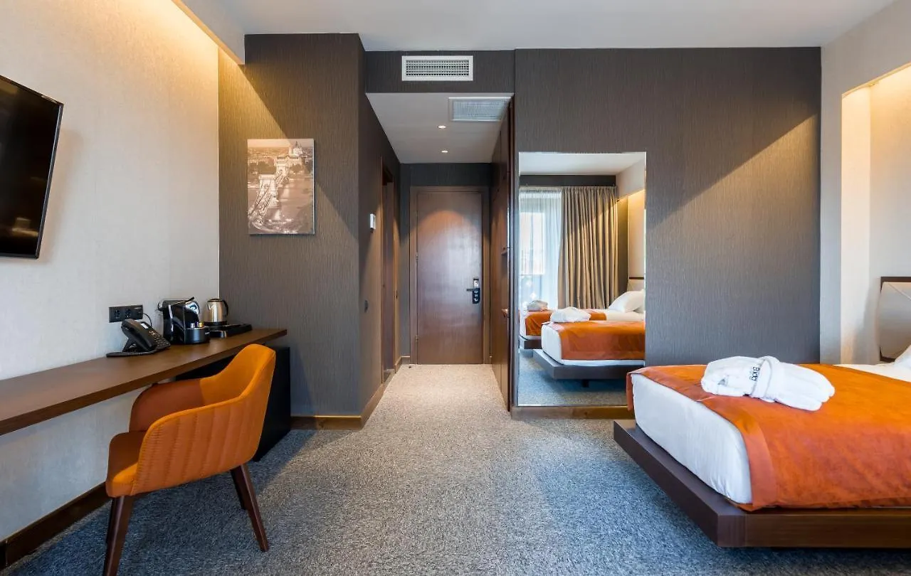 Bridge Hotel Тбилиси