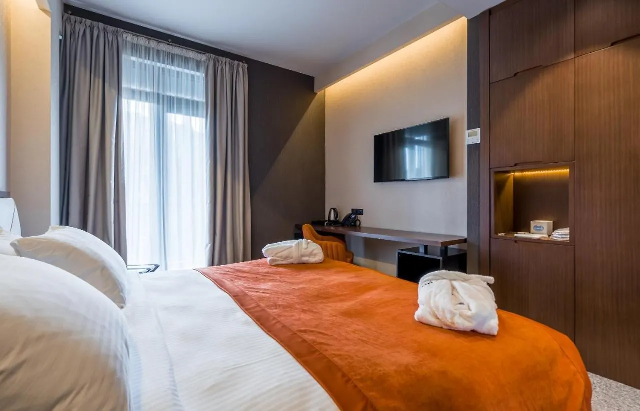 Bridge Hotel Тбилиси 4*,